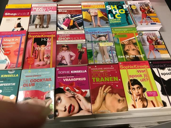 T.K. nog 17 boeken van Sophie Kinsella zie actuele lijst, Boeken, Romans, Gelezen, Europa overig, Ophalen of Verzenden