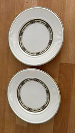 Wedgwood Carlton, 2 bordjes 18 cm, Huis en Inrichting, Keuken | Servies, Ophalen, Zo goed als nieuw, Bord(en), Wedgwood