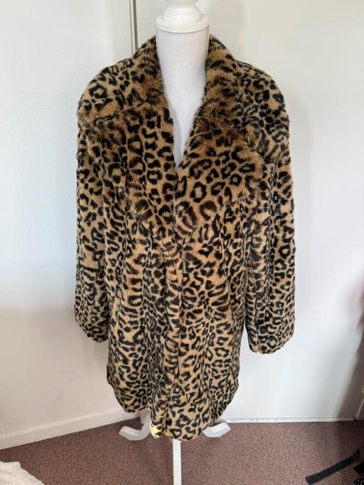 NIEUWE zachte winterjas met panterprint van Catwalk Junkie, Kleding | Dames, Jassen | Winter, Nieuw, Maat 38/40 (M), Bruin, Verzenden