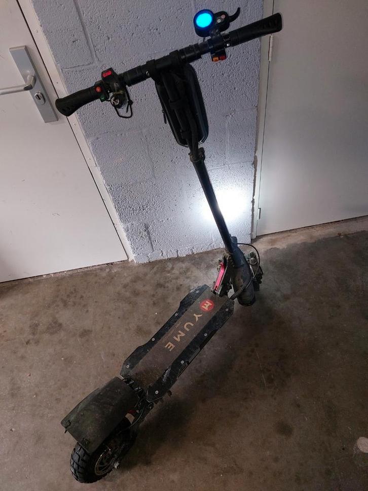 Professionele YUME Hawk Pro step scooter ook te ruilen, Fietsen en Brommers, Steps, Zo goed als nieuw, Elektrische step (E-scooter)