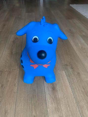 Skippy Hond - Blauw beschikbaar voor biedingen