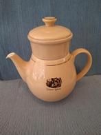 Douwe Egberts - mooie caramelkleurige theepot met filter, Antiek en Kunst, Ophalen of Verzenden