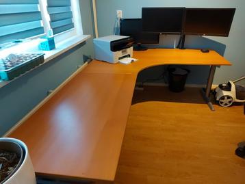 Hoekbureau 240 x 160 cm verstelbaar