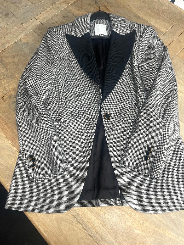 Nieuw ongedragen mooi jasje Sandro mt 36, Sandro, Nieuw, Ophalen of Verzenden, Jasje