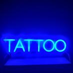 neon verlichting 'Tattoo blauw' op plexiglas met schakelaar, Huis en Inrichting, Lampen | Wandlampen, Nieuw, Ophalen of Verzenden