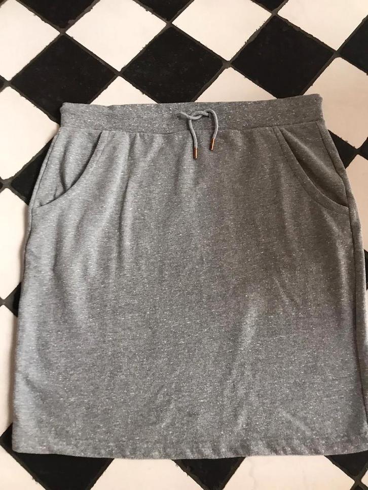 Hema rok rokje nieuw rekbaar maat XL lichtgrijs, Kleding | Dames, Rokken, Nieuw, Maat 46/48 (XL) of groter, Grijs, Boven de knie