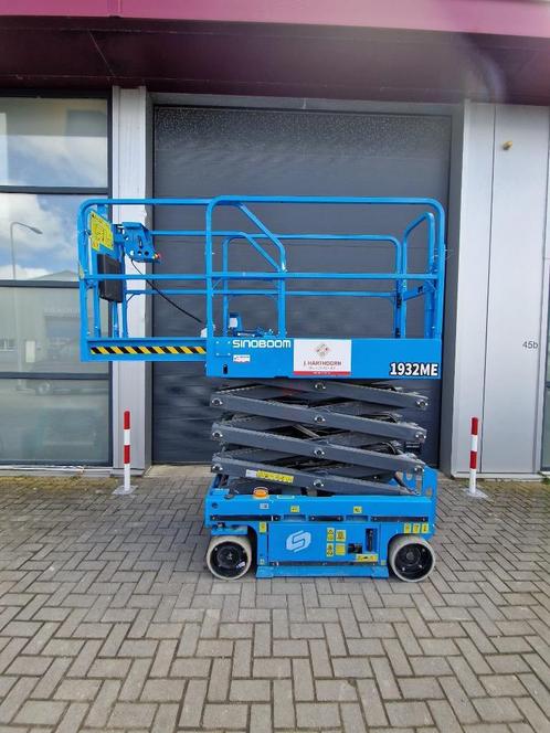Hoogwerker te huur, Doe-het-zelf en Verbouw, Steigers, Gebruikt, Overige typen, 5 meter of hoger, Ophalen