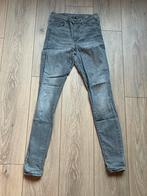 Lichtgrijze high waist jeans Sophia - Vero Moda - maat M, Kleding | Dames, Ophalen of Verzenden, Zo goed als nieuw, Grijs, W30 - W32 (confectie 38/40)