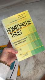 Homeopathie thuis, Ophalen of Verzenden, Zo goed als nieuw