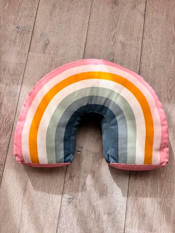 Sierkussen regenboog H&M Home kinderkamer decoratie beschikbaar voor biedingen