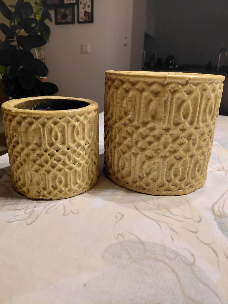 PTMD POTTEN OKERGEEL - VOOR BINNEN EN BUITEN, Rond, Binnen, Ophalen of Verzenden, Aardewerk