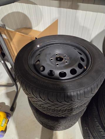 2 wintersetjes voor Golf 6 & 7 5x112  beschikbaar voor biedingen