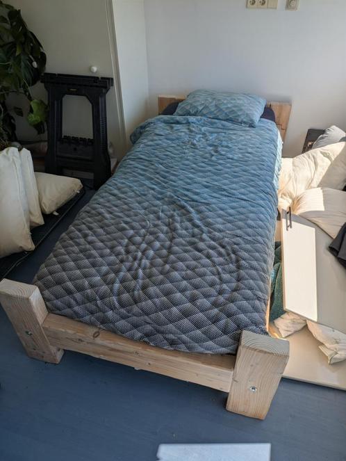 Bed 220 x 90, hout, Huis en Inrichting, Slaapkamer | Bedden, Zo goed als nieuw, Eenpersoons, 90 cm, 220 cm, Hout, Ophalen