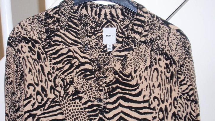 NIEUW Damesblouse mt 42 ICHI panterprint l mouw zwart/beige, Kleding | Dames, Blouses en Tunieken, Nieuw, Maat 42/44 (L), Overige kleuren