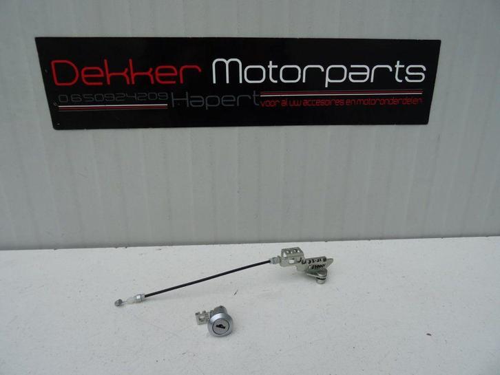 Buddy Slot + Meganisme Suzuki GSXR1000 2017-2018-2019-2020, Motoren, Accessoires | Sloten, Gebruikt, Ophalen of Verzenden