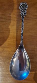 Suikerlepel D.E. bloemmotief, Antiek en Kunst, Antiek | Bestek, Ophalen of Verzenden