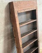 Antieke IJzeren Steenmal - Uniek Decoratief Object, Huis en Inrichting, Kasten | Boekenkasten, Ophalen, Met plank(en), Minder dan 50 cm