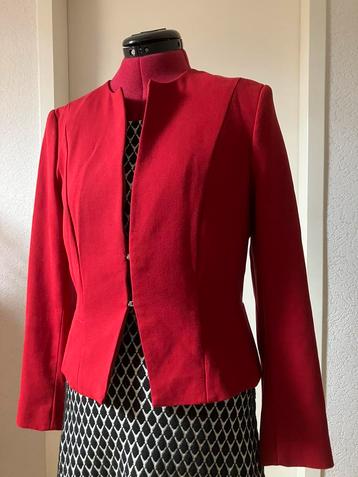 Steps jasje rood maat 38 beschikbaar voor biedingen