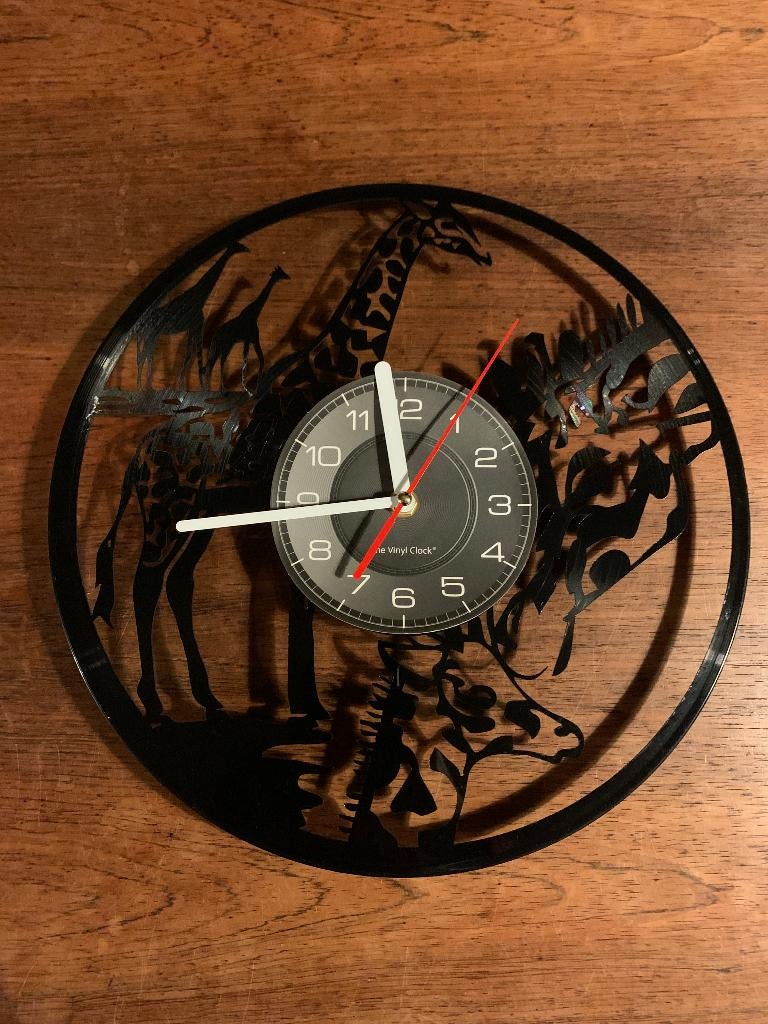 Safari wandklok gemaakt van LP met giraffe, zebra, Huis en Inrichting, Woonaccessoires | Klokken, Ophalen of Verzenden, Zo goed als nieuw