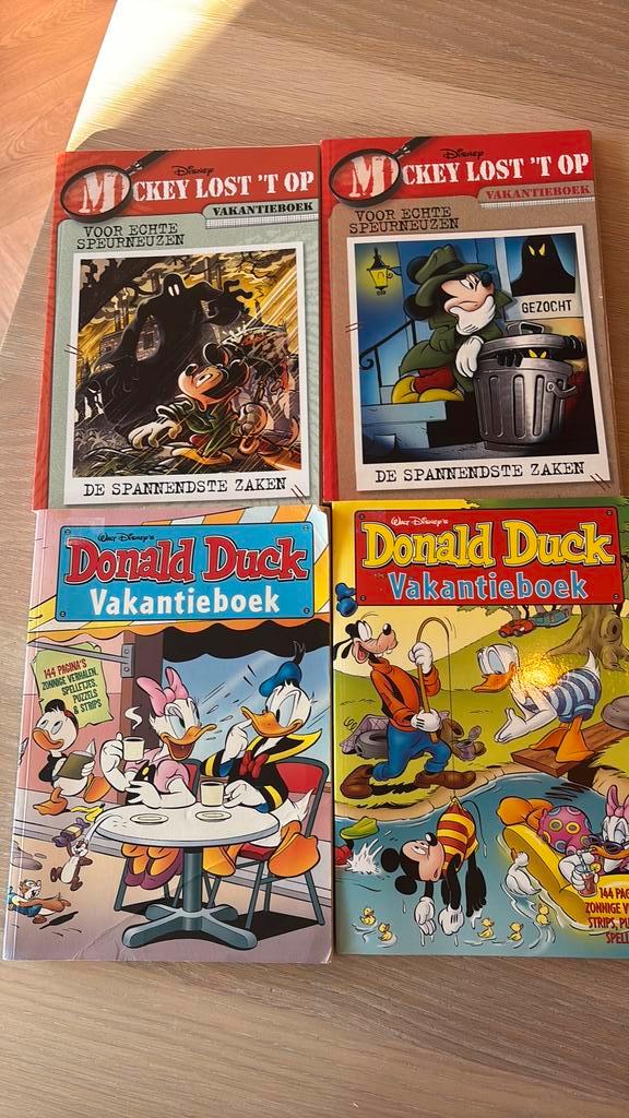 4 vakantieboeken Donald Duck en Mickey lost het op, Boeken, Strips | Comics, Zo goed als nieuw, Meerdere comics, Europa, Ophalen of Verzenden