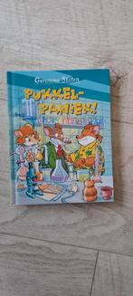 Geronimo stilton pukkel paniek, Boeken, Ophalen of Verzenden, Zo goed als nieuw, Fictie algemeen