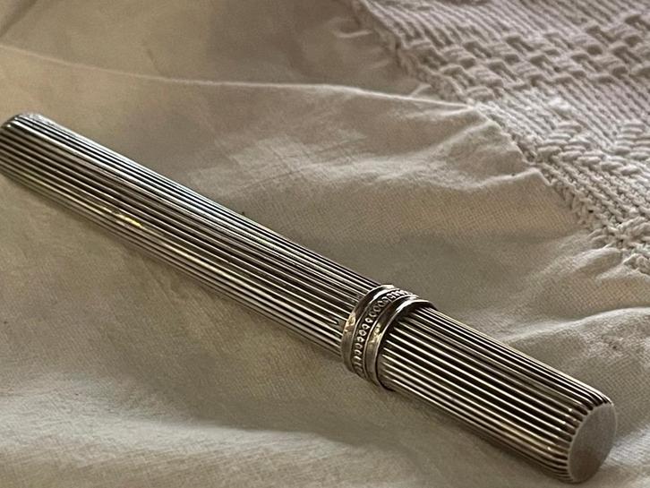 antieke geribde naaldenkoker rib rond naaigerei, Antiek en Kunst, Antiek | Goud en Zilver, Ophalen of Verzenden