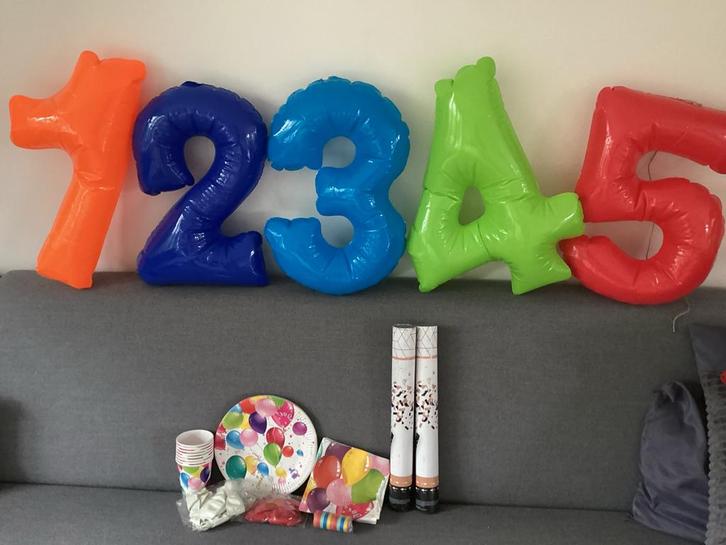 Feestartikelen Set, Hobby en Vrije tijd, Feestartikelen, Zo goed als nieuw, Feestartikel, Verjaardag, Ophalen of Verzenden