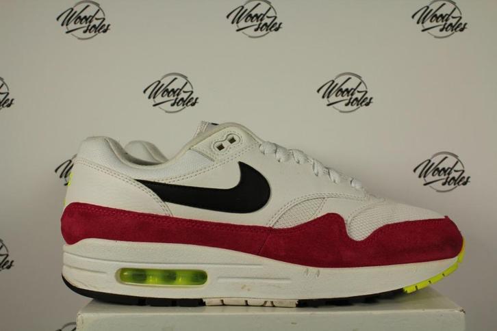 Nike Air Max 1 Volt Rush Pink - 42,5, Kleding | Heren, Schoenen, Gedragen, Overige kleuren, Verzenden