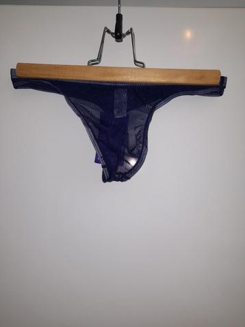 Blauwe heren string maat M beschikbaar voor biedingen