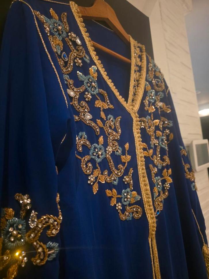 Marokkaanse jurk te koop, Kleding | Dames, Jurken, Zo goed als nieuw, Maat 38/40 (M), Blauw, Onder de knie, Ophalen of Verzenden