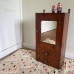 Vintage hangkastje voor op de kinderkamer, Ophalen, Gebruikt, 50 tot 70 cm, 105 cm of meer