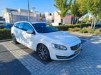 Volvo V60 D5 Twin Engine Summum | Hybride | Panoramadak, Automaat, 1800 kg, Leder, Vierwielaandrijving