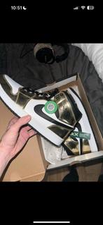 Air Jordan 1 mid metallic gold, Kleding | Heren, Schoenen, Verzenden, Nieuw