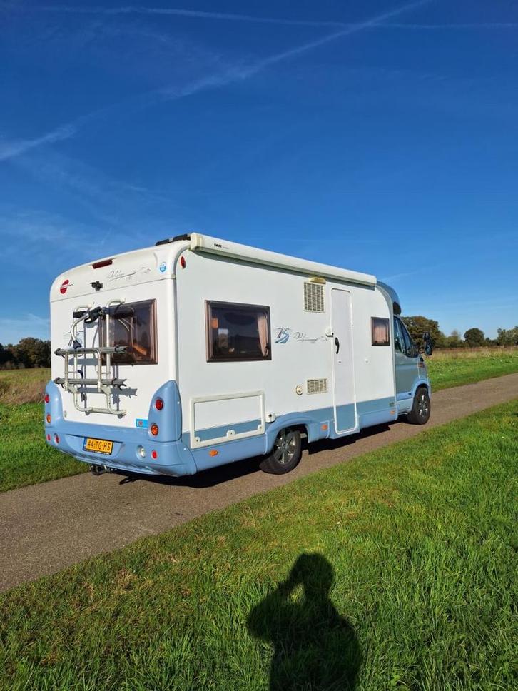 Burstner Camper met Trekhaak, Fietsendrager & Zonnepanelen, Caravans en Kamperen, Campers, Particulier, tot en met 4, Alkoof, Bürstner