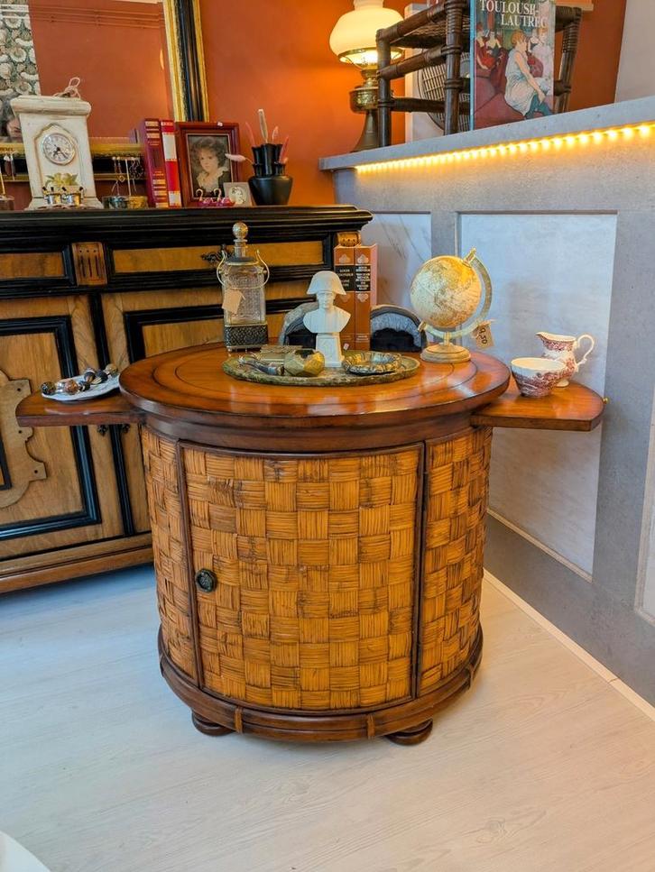 Vintage Bamboe rotan Drankkast Bar Uitschuifbaar, Huis en Inrichting, Barren, Zo goed als nieuw, Ophalen