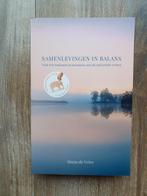 Marja de Vries - Samenlevingen in balans, Achtergrond en Informatie, Spiritualiteit algemeen, Ophalen of Verzenden, Zo goed als nieuw