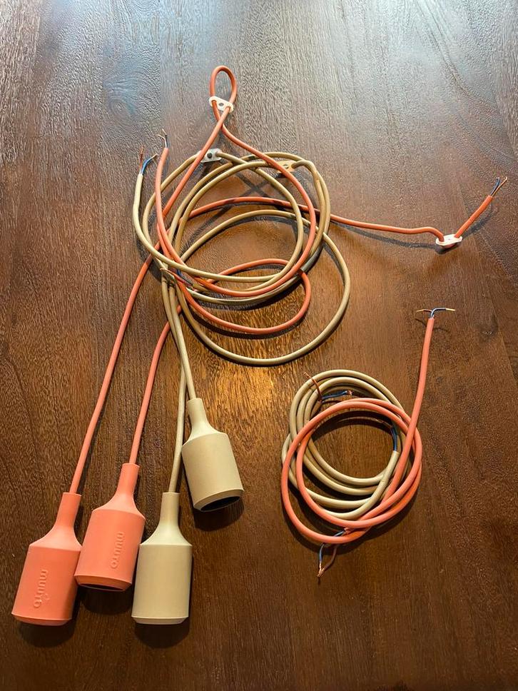 Muuto E27 hanglampen | dimbaar | LED | design, Huis en Inrichting, Lampen | Hanglampen, Zo goed als nieuw, Minder dan 50 cm, Ophalen