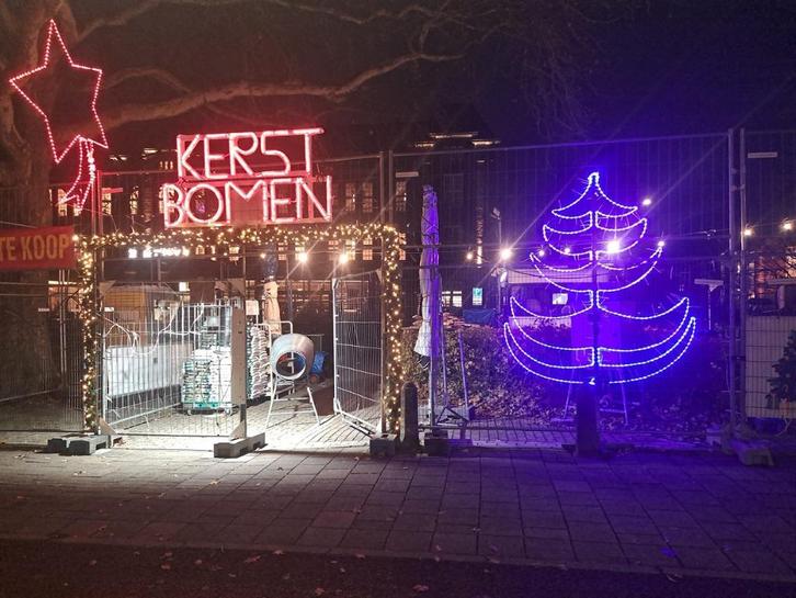 kerstbomen, Diversen, Kerst, Nieuw, Ophalen