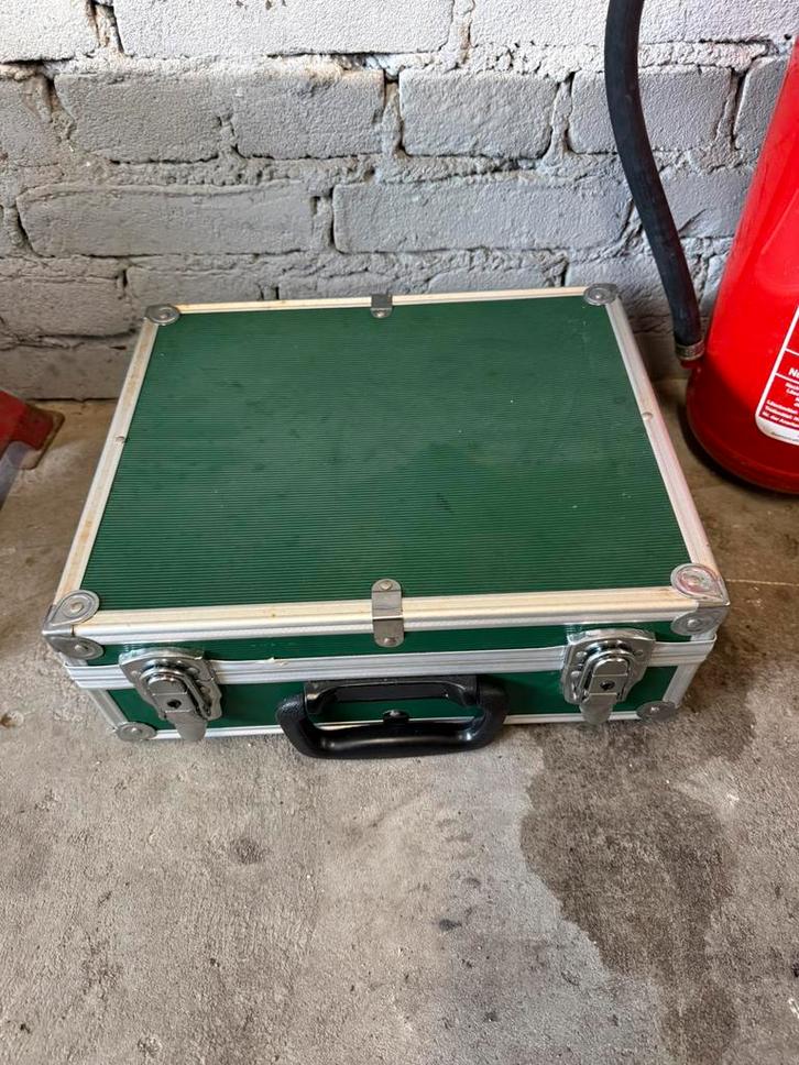 Gereedschap te koop, Doe-het-zelf en Verbouw, Gereedschapskisten, Gebruikt, Gevuld, Ophalen