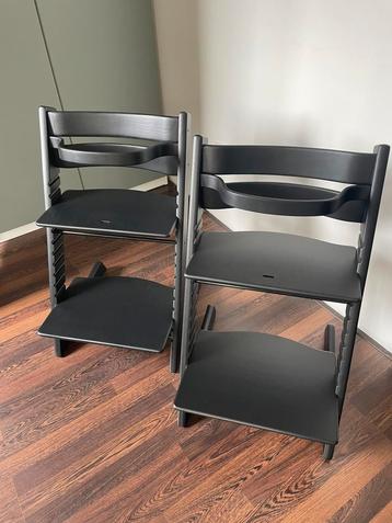 2 x TrippTrapp mat zwart • met beugel • €120 per stuk beschikbaar voor biedingen