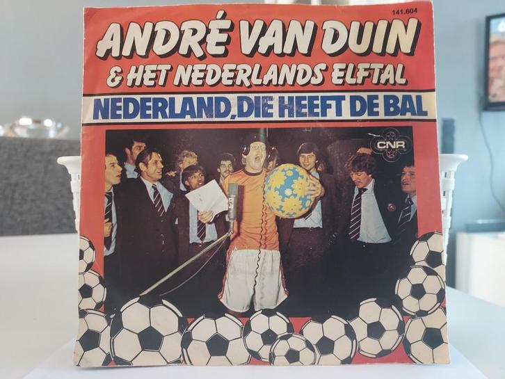 7" Single Andre van Duin - Nederland, Die Heeft De Bal / We, Cd's en Dvd's, Vinyl Singles, Gebruikt, Single, Nederlandstalig, 7 inch