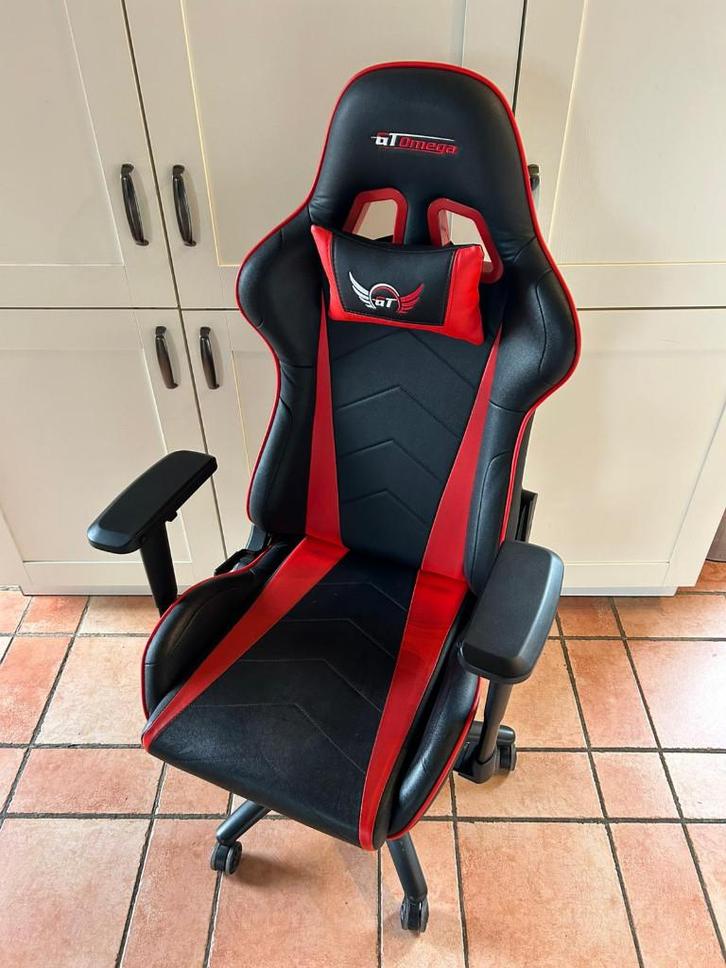 GT Omega gamestoel in goede staat!, Huis en Inrichting, Bureaustoelen, Gebruikt, Bureaustoel, Zwart, Gaming bureaustoel, Ophalen