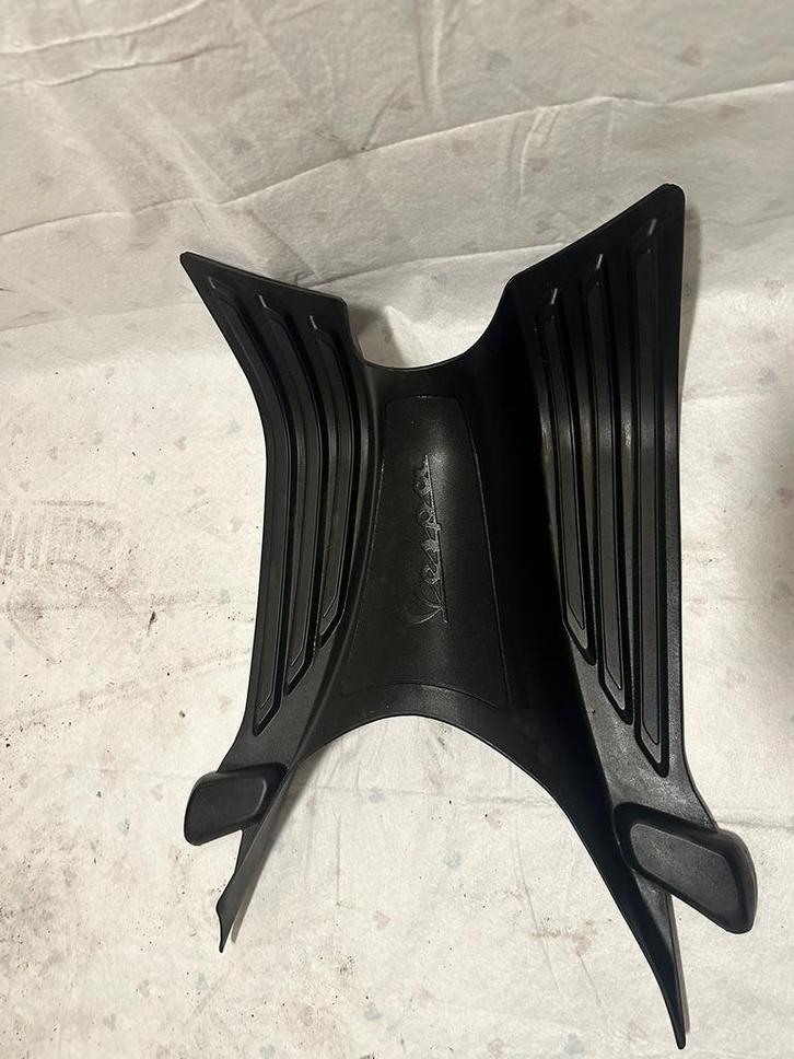 Vespa sprint / Primavera Voetenmat, Motoren, Accessoires | Overige, Zo goed als nieuw, Ophalen of Verzenden