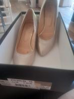Pumps hakken sandalen 4 paar maat 38 in 1 koop 1x gedragen, Ophalen, Pumps, Wit, Zo goed als nieuw