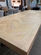 Eikenhouten eettafel met visgraat motief, Huis en Inrichting, Tafels | Eettafels, Ophalen, Gebruikt, 100 tot 150 cm, 200 cm of meer