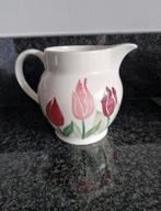 Mooie tulips 1,5 pint jug van Emma Bridgewater, Huis en Inrichting, Keuken | Servies, Ophalen of Verzenden, Aardewerk, Overige stijlen