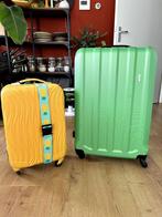 Koffers Line twee kleuren, Ophalen, Gebruikt, Hard kunststof, Slot
