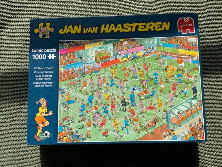 Jan van Haasteren WK Vrouwenvoetbal Puzzel 1000 stukjes, Hobby en Vrije tijd, Denksport en Puzzels, Zo goed als nieuw, Legpuzzel