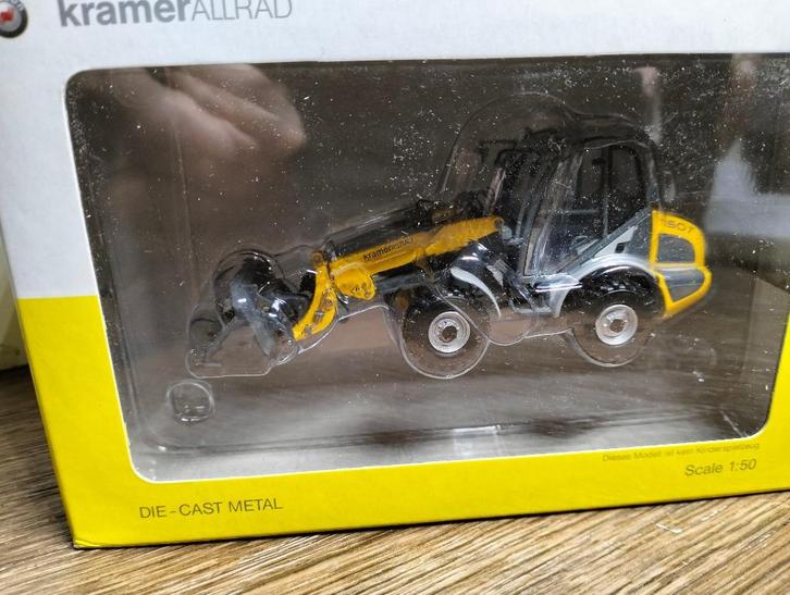 Te koop UH Kramer Allrad 750 T Teleradlader ., Hobby en Vrije tijd, Modelauto's | 1:32, Zo goed als nieuw, Tractor of Landbouw