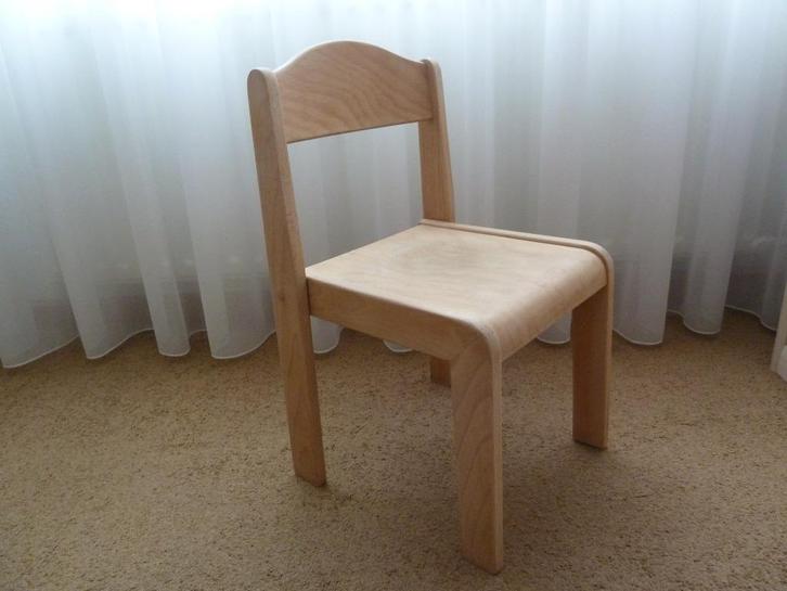 gerenoveerd massief houten kleuterschool stoeltje, Kinderen en Baby's, Kinderkamer | Tafels en Stoelen, Zo goed als nieuw, Stoel(en)